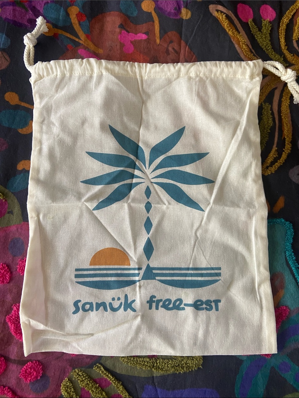 Sanuk Free People Cream Drawstring Pouch Bag Tote Teal Palm and Orange Sun New